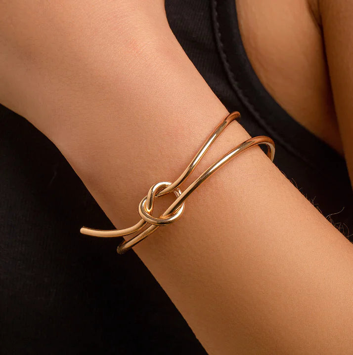 Metal Arrow Bracelet